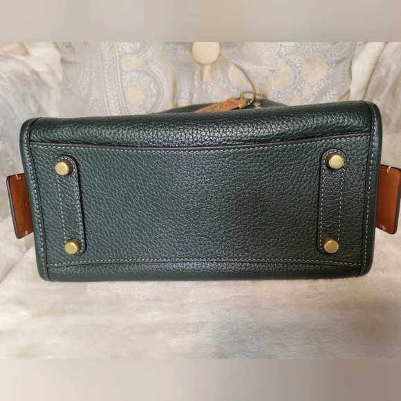 COACH ROGUE 25 (2021) - Picture 5 of 13